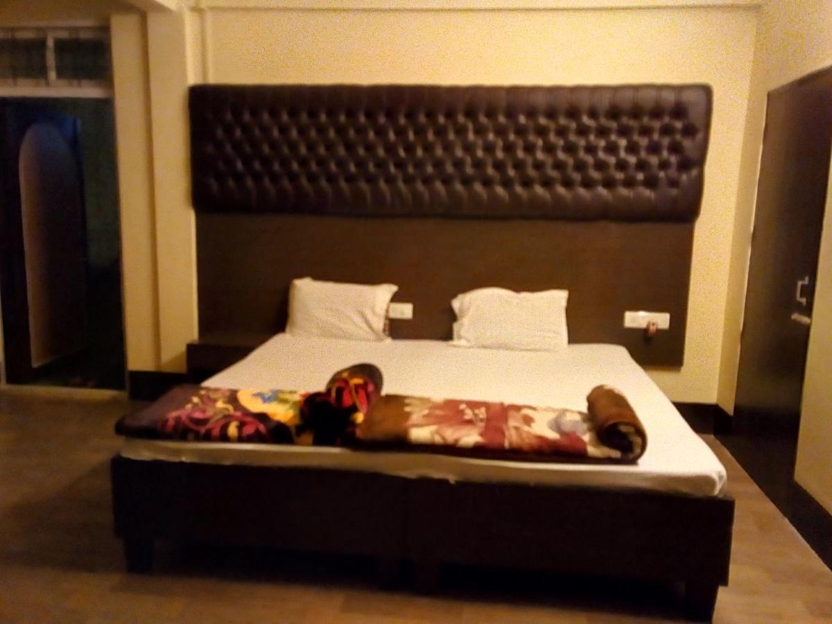 Executive Guest House Guwahati Exteriör bild